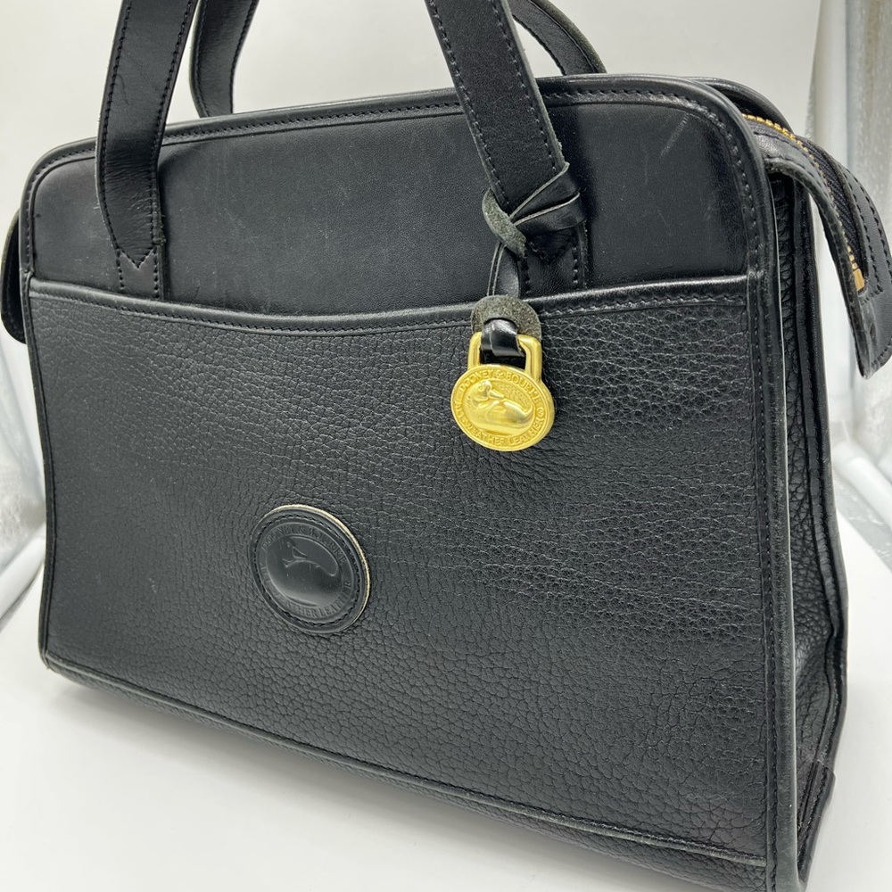 Vintage Dooney & Bourke Black Pebble Leather Handbag #A2212657 w brass feet